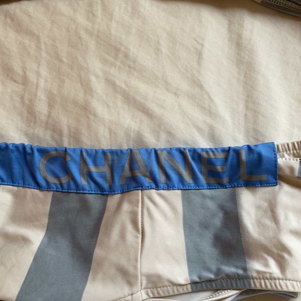Chanel bikini - Picture 3 of 6